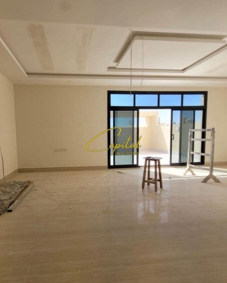 Tirane, jepet me qera ambjent biznesi Kati 0, 120 m² 500 € (RRUGA E DIBRES)