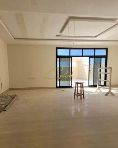 Tirane, jepet me qera ambjent biznesi Kati 0, 120 m² 500 € (RRUGA E DIBRES)