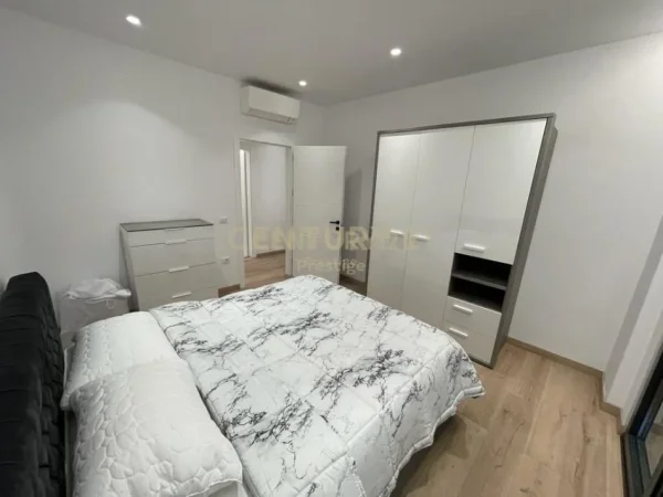 Tirane, jepet me qera apartament 2+1 Kati 4, 110 m² 1.500 € (Rruga e Elbasanit)