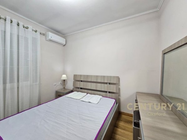 Tirane, jepet me qera apartament 1+1 Kati 8, 70 m² 520 € (Yzberisht)