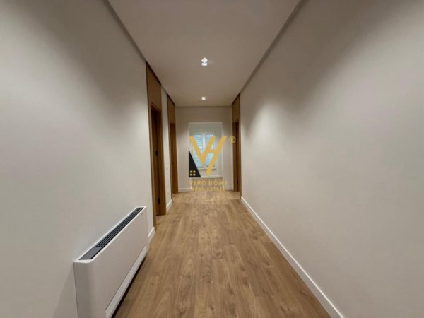 Tirane, jepet me qera ambjent biznesi Kati 0, 1.060 m² 9.000 € (RRUGA E ELBASANIT)