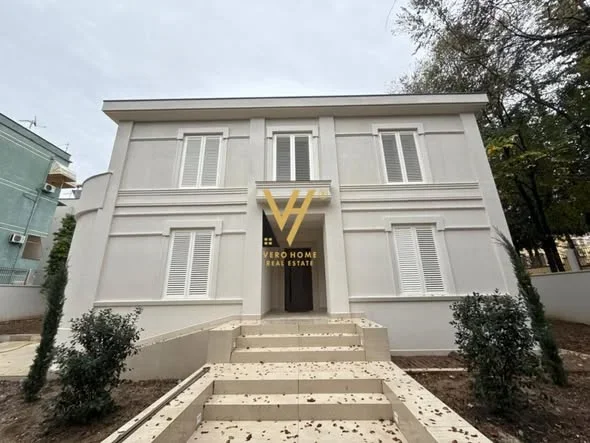 Tirane, jepet me qera ambjent biznesi Kati 0, 1.060 m² 9.000 € (RRUGA E ELBASANIT)