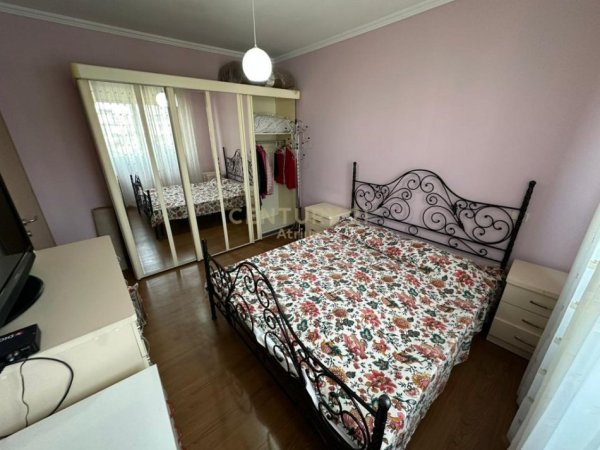 Tirane, jepet me qera apartament 1+1 Kati 3, 65 m² 580 € (Kristal Centre)