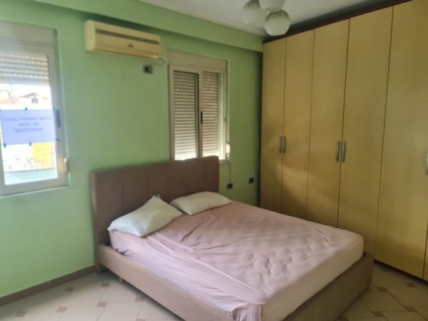 Tirane, jepet me qera apartament 1+1+Ballkon Kati 2, 74 m² 650 € (Rruga e Durresit/Rr.Mihal Duri)