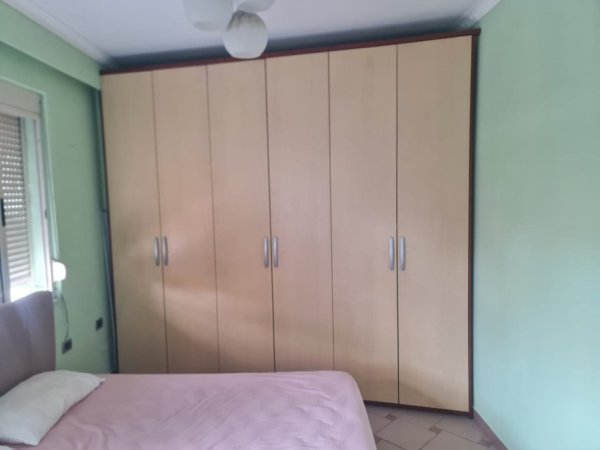 Tirane, jepet me qera apartament 1+1+Ballkon Kati 2, 74 m² 650 € (Rruga e Durresit/Rr.Mihal Duri)