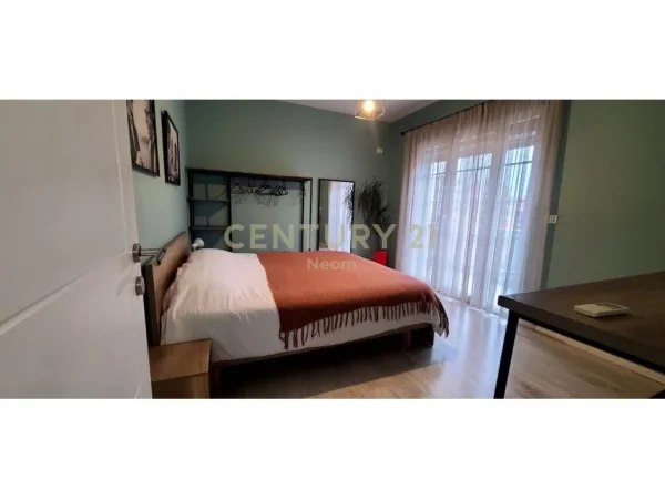 Tirane, jepet me qera apartament 2+1+Ballkon Kati 4, 84 m² 750 € (rruga e durresit)