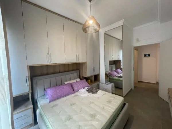 Tirane, shitet apartament 1+1 Kati 8, 64 m² 160.000 € (Rruga 21-Dhjetori)