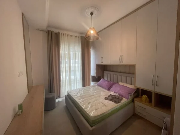 Tirane, shitet apartament 1+1 Kati 8, 64 m² 160.000 € (Rruga 21-Dhjetori)
