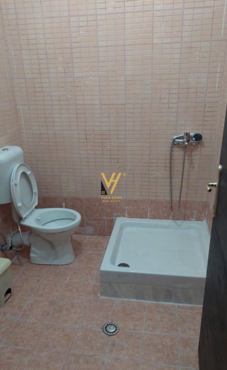 Tirane, jepet me qera apartament 2+1+Ballkon Kati 8, 104 m² 450 € (ASTIR, FRATARI)