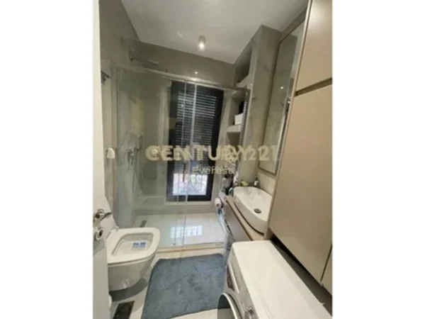 Tirane, jepet me qera apartament 1+1+Ballkon Kati 8, 58 m² 900 € (BLV. ZOGU I PARE)