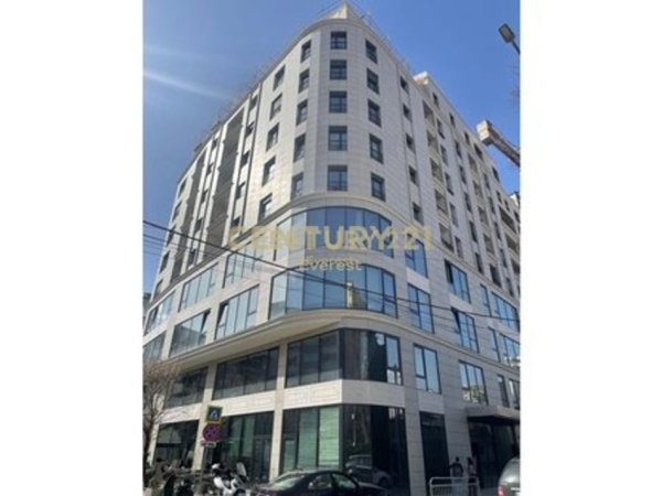 Tirane, jepet me qera apartament 1+1+Ballkon Kati 8, 58 m² 900 € (BLV. ZOGU I PARE)