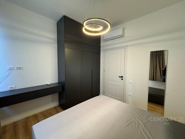 Tirane, jepet me qera apartament 1+1 Kati 1, 90 m² 700 € (Selite)