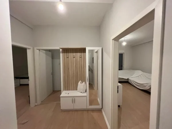 Tirane, shitet apartament 2+1+Ballkon Kati 3, 94 m² 235.000 € (Kompleksi Kontakt)