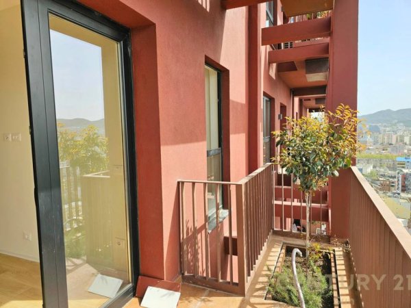 Tirane, jepet me qera ambjent biznesi Kati 19, 78 m² 885 € (Rruga e Kavajes)