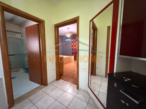 Tirane, jap me qera apartament 2+1+Ballkon Kati 2, 125 m² 1.000 € (BLLOK)