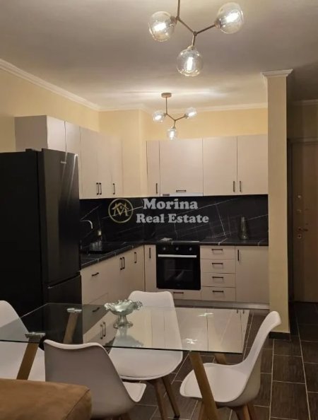 Tirane, jepet me qera apartament 2+1 Kati 6, 120 m² 520 € (Yzberisht)
