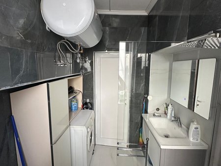 Tirane, jepet me qera apartament 1+1 Kati 1, 58 m² 550 € 