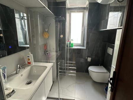 Tirane, jepet me qera apartament 1+1 Kati 1, 58 m² 550 € 
