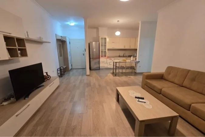 Tirane, jepet me qera apartament 1+1+Ballkon Kati 5, 69 m² 650 € (delijorgji)