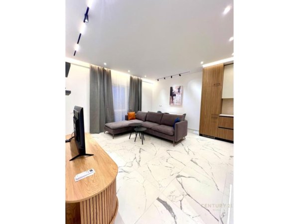 Tirane, jepet me qera apartament 1+1 Kati 6, 66 m² 750 € (Zogu Zi)