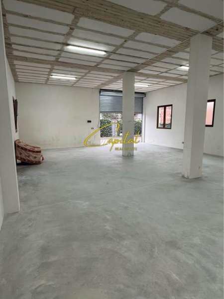 Tirane, jepet me qera magazine Kati 0, 120 m² 650 € (LAPRAKE)