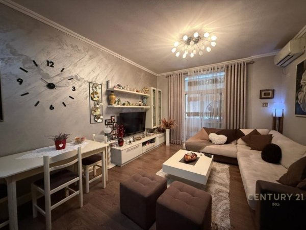Tirane, shes apartament 2+1 Kati 6, 90 m² 225.000 € (Globe)