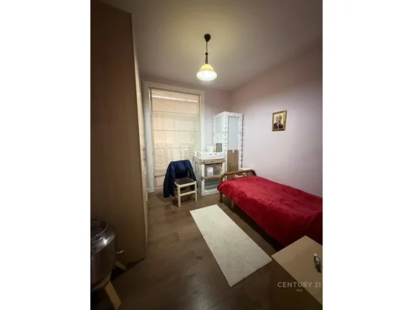 Tirane, shes apartament 2+1 Kati 6, 90 m² 225.000 € (Globe)