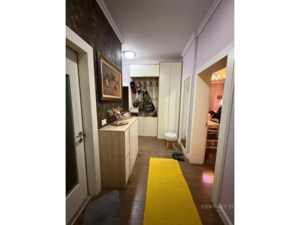 Tirane, shes apartament 2+1 Kati 6, 90 m² 225.000 € (Globe)