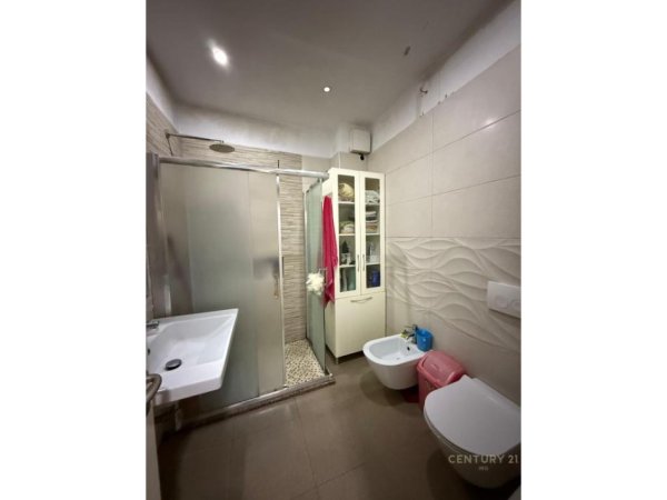 Tirane, shes apartament 2+1 Kati 6, 90 m² 225.000 € (Globe)