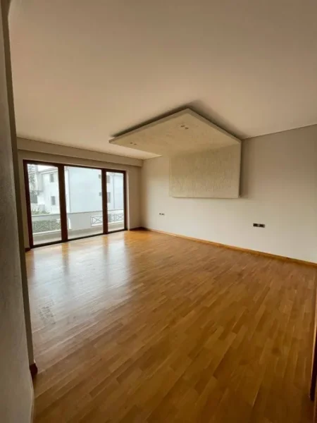Tirane, shitet Vile , 880.000 € (Vilat Gjermane)