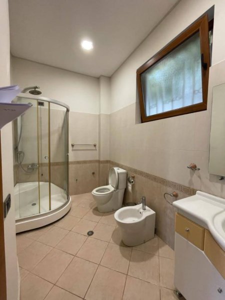 Tirane, shitet Vile , 880.000 € (Vilat Gjermane)