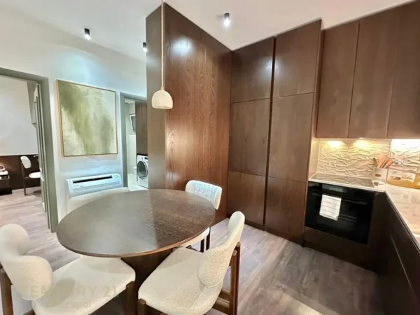 Tirane, shes apartament 1+1 Kati 7, 67 m² 167.000 € (Vilat Gjermane)