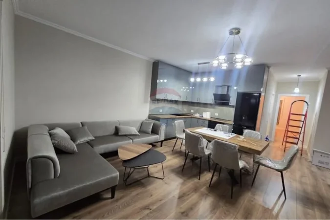 Tirane, jepet me qera apartament 2+1+Ballkon , 120 m² 1.100 € (delijorgji)