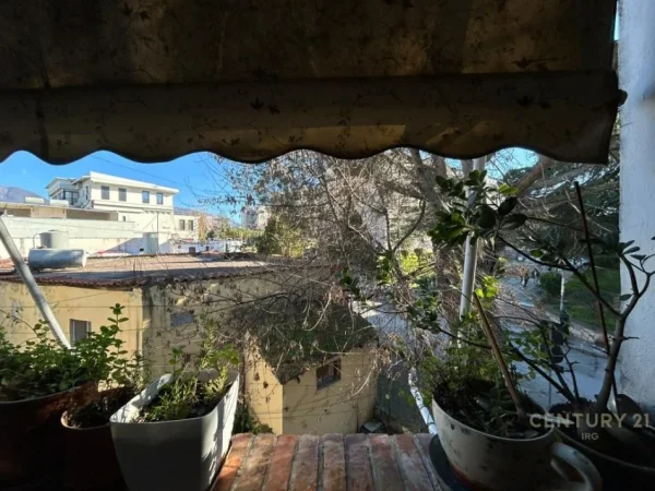 Tirane, shes apartament 2+1 Kati 3, 100 m² 169.000 € (Ambasada Amerikane)