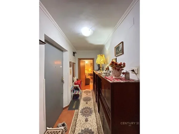 Tirane, shes apartament 2+1 Kati 3, 100 m² 169.000 € (Ambasada Amerikane)