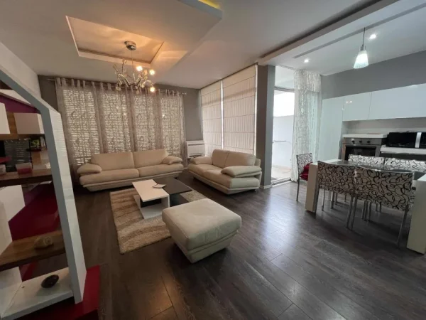 Tirane, jepet me qera apartament 2+1+Ballkon Kati 2, 100 m² 750 € (Kodra e diellit 1)