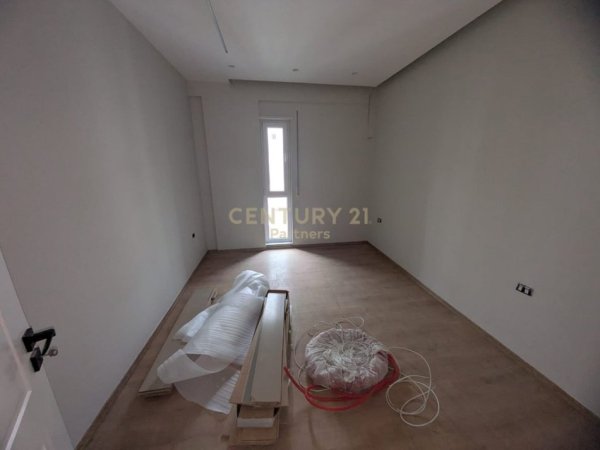 Tirane, shes apartament 2+1 Kati 6, 97 m² 179.000 € (5 Maj)