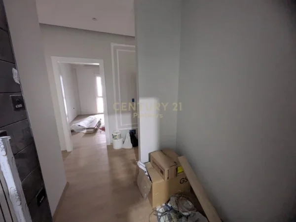 Tirane, shes apartament 2+1 Kati 6, 97 m² 179.000 € (5 Maj)