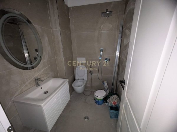 Tirane, shes apartament 2+1 Kati 6, 97 m² 179.000 € (5 Maj)