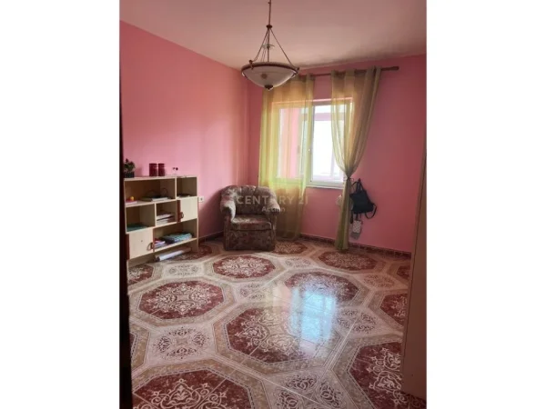 Tirane, shes apartament Kati 5, 118 m² 169.000 € (Qsut)