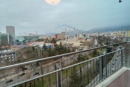 Qera, Apartament 3+1+2, Pranë Downtown, Tiranë