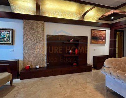 Qera, Apartament 3+1+2, Pranë Downtown, Tiranë