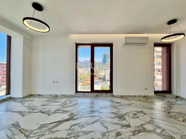 Tirane, shes apartament 1+1 Kati 7, 68 m² 249.000 € (Rruga e Kavajes)