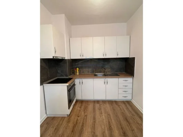 Tirane, jepet me qera apartament 1+1 Kati 6, 74 m² 430 € (Unaza e Re prane Bar Santanes)