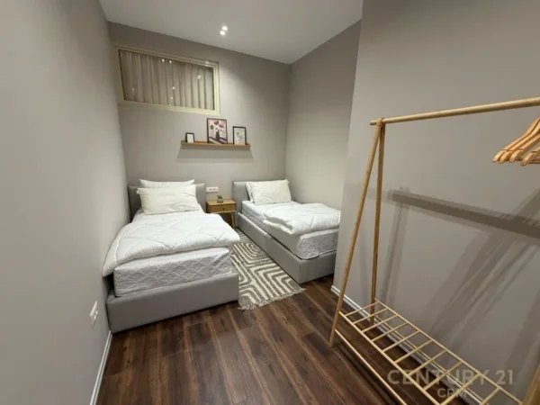 Tirane, shes apartament 2+1 Kati 2, 75 m² 190.000 € (Rruga e Bogdaneve)