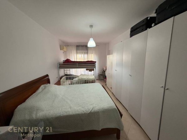 Tirane, shes apartament 1+1 Kati 1, 84 m² 101.000 € (Fresk)