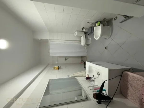 Tirane, shes apartament 1+1 Kati 1, 84 m² 101.000 € (Fresk)