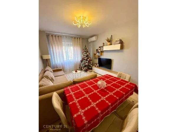 Tirane, shes apartament 1+1 Kati 1, 84 m² 101.000 € (Fresk)