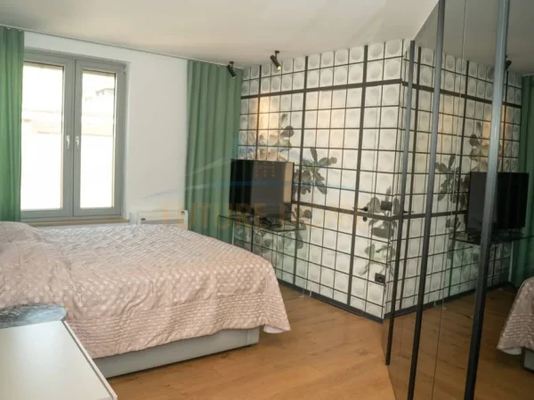 Tirane, jepet me qera apartament 3+1 Kati 4, 1.800 € (Stadium Dinamo)