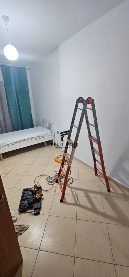 Tirane, jepet me qera apartament 2+1 Kati 3, 115 m² 500 € (YZBERISHT)